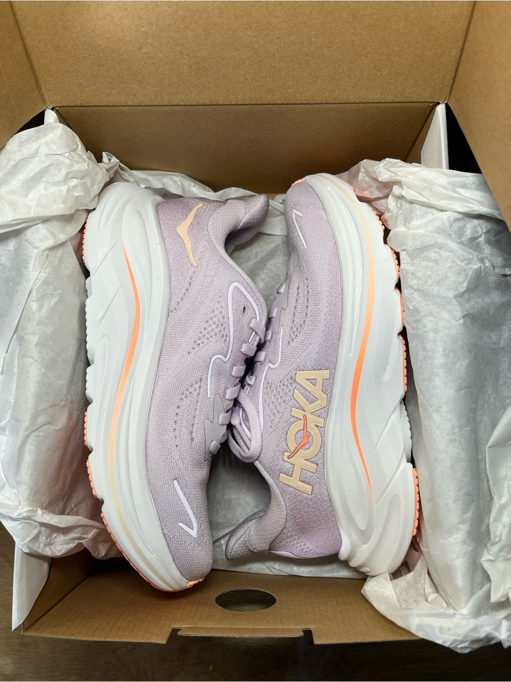 NEW Hoka One One Clifton 10 Womens Size 5 Running Shoes Sneakers Lilac Cream - Picture 2 of 13